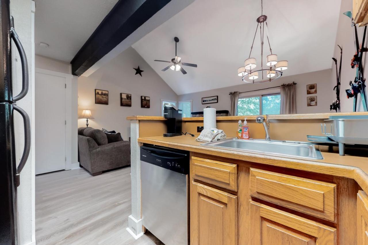Unwind In Telstar Villa Lake Harmony Exterior photo